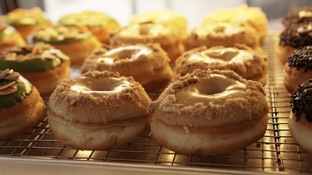 dessert, donuts, food, doughnuts, cake, bakery, calories, pastries, treat, snack, sweet, delicious, tasty, fresh, sprinkles, icing, closeup, donuts, doughnuts, doughnuts, doughnuts, doughnuts, doughnuts. Bakery software: judging options against a busy bakery's daily needs